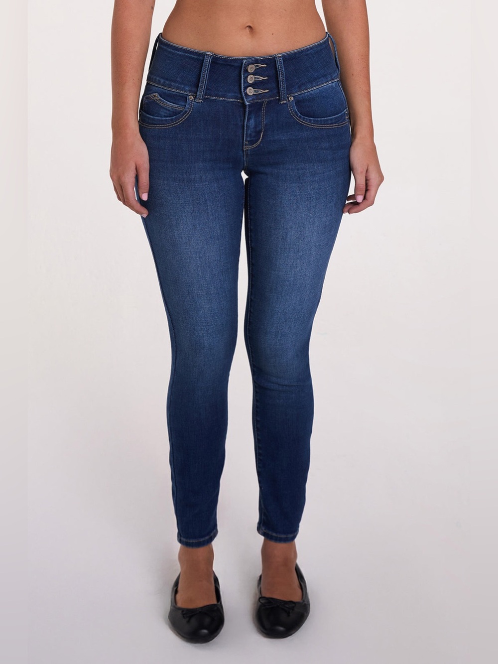 YMI WOMEN'S LUXE MID RISE 3-BUTTON WANNABETTABUTT SKINNY JEANS